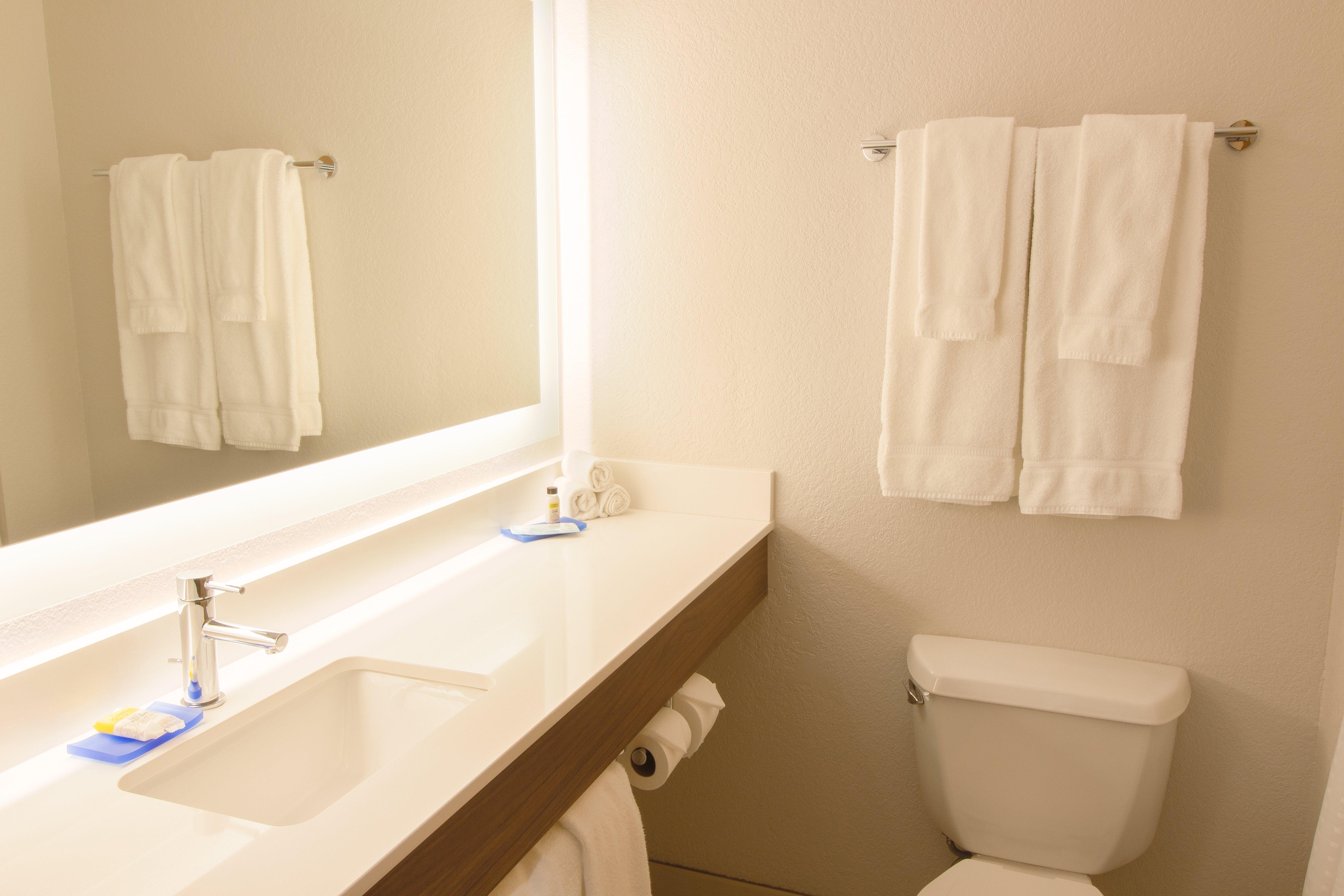 Holiday Inn Express & Suites - Worthington By Ihg Exteriér fotografie