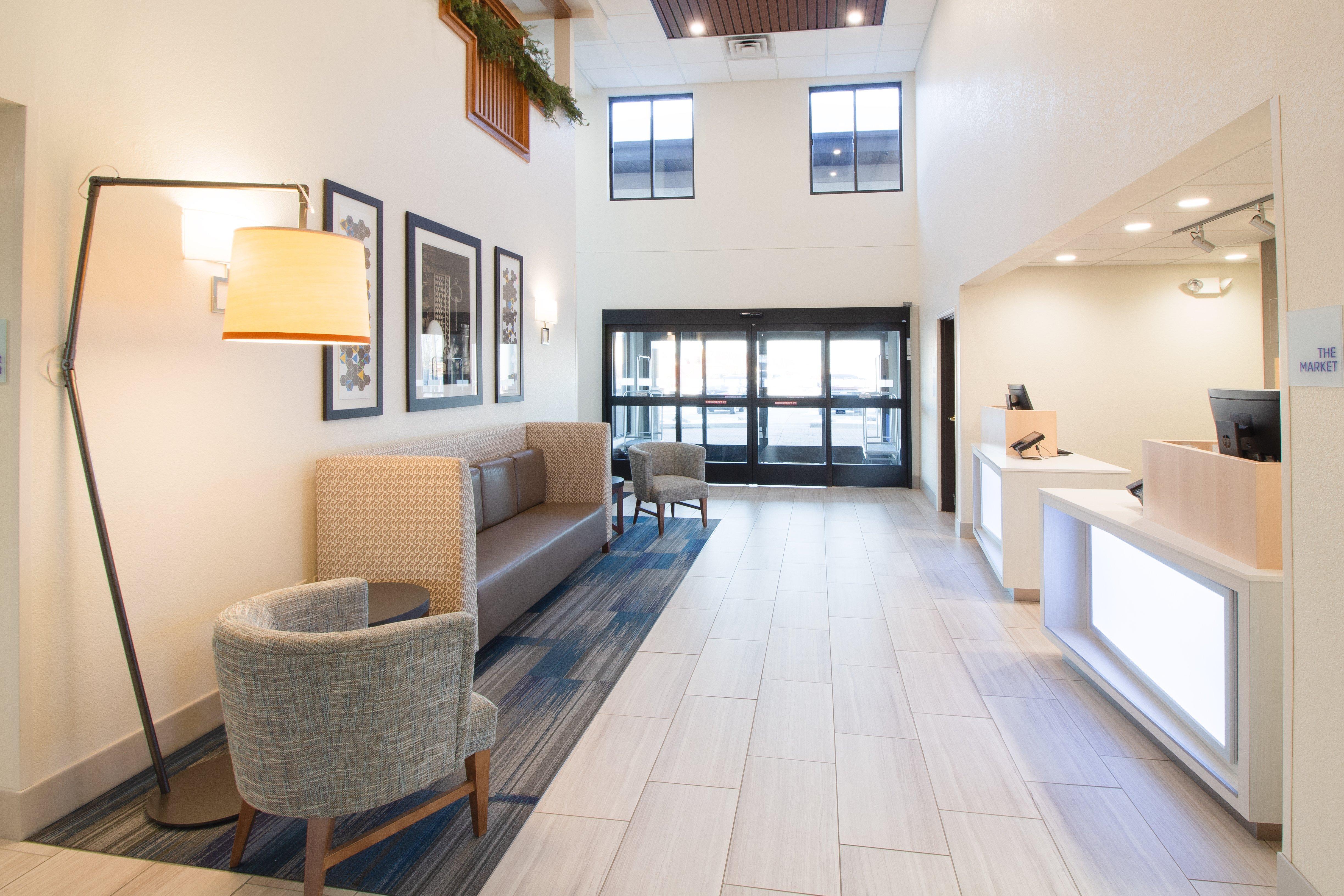 Holiday Inn Express & Suites - Worthington By Ihg Exteriér fotografie