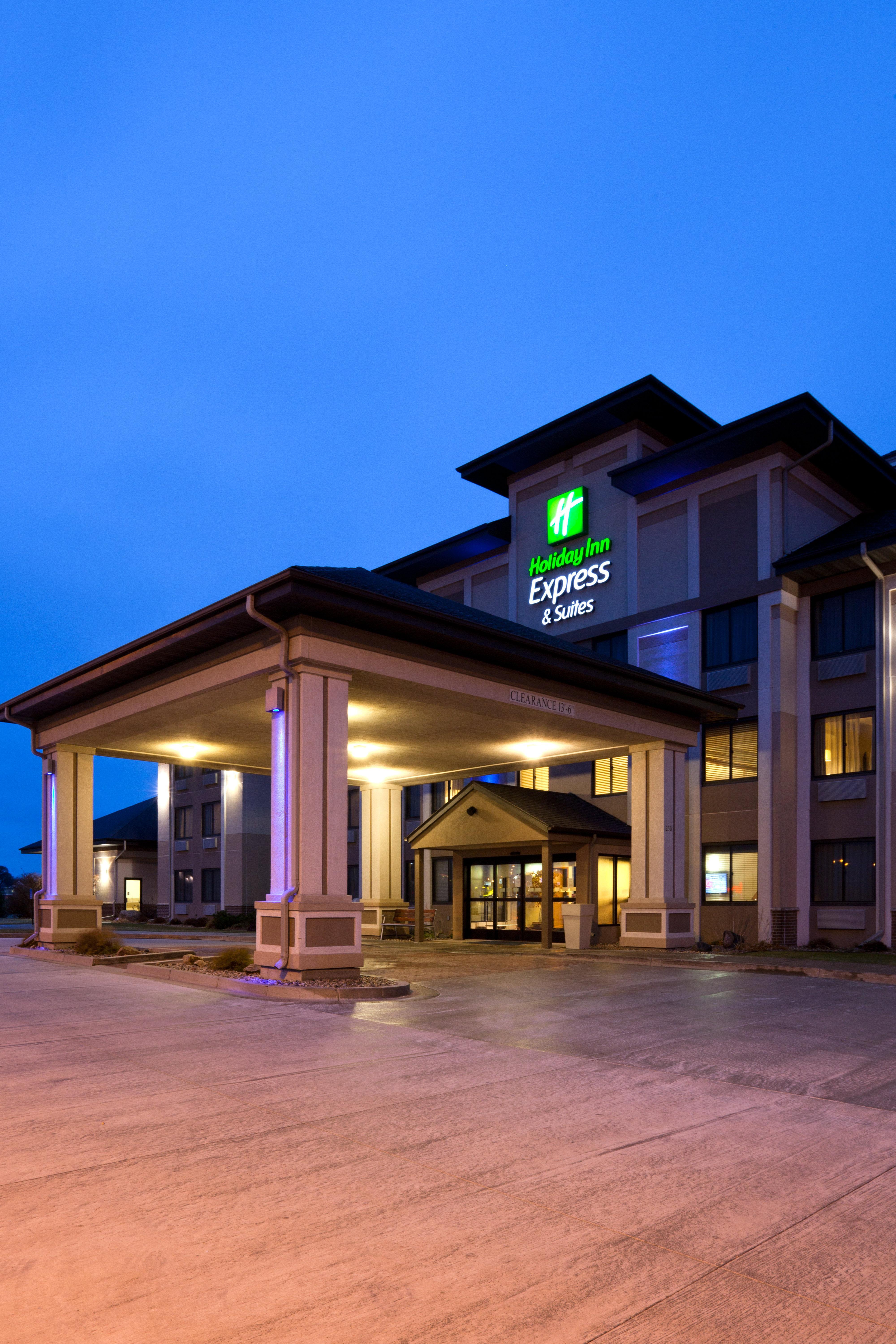 Holiday Inn Express & Suites - Worthington By Ihg Exteriér fotografie